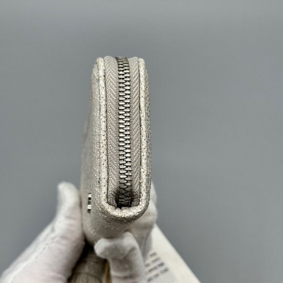 HOBO Nila Small Leather Zip Around Wallet Card Case Silver Zebra NV-22658SILV - Picture 4 of 16